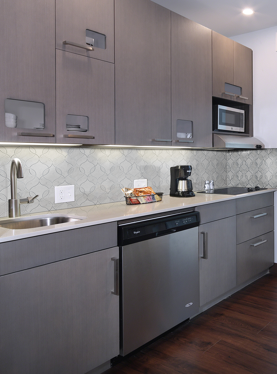 CARRARA WHITE ELLIPSIS POLISHED 10MM